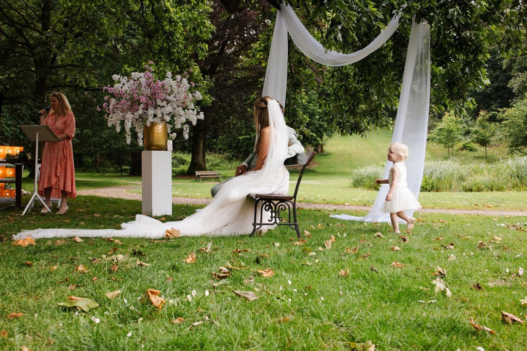 Bruiloft buiten aankleding | Bloom of life